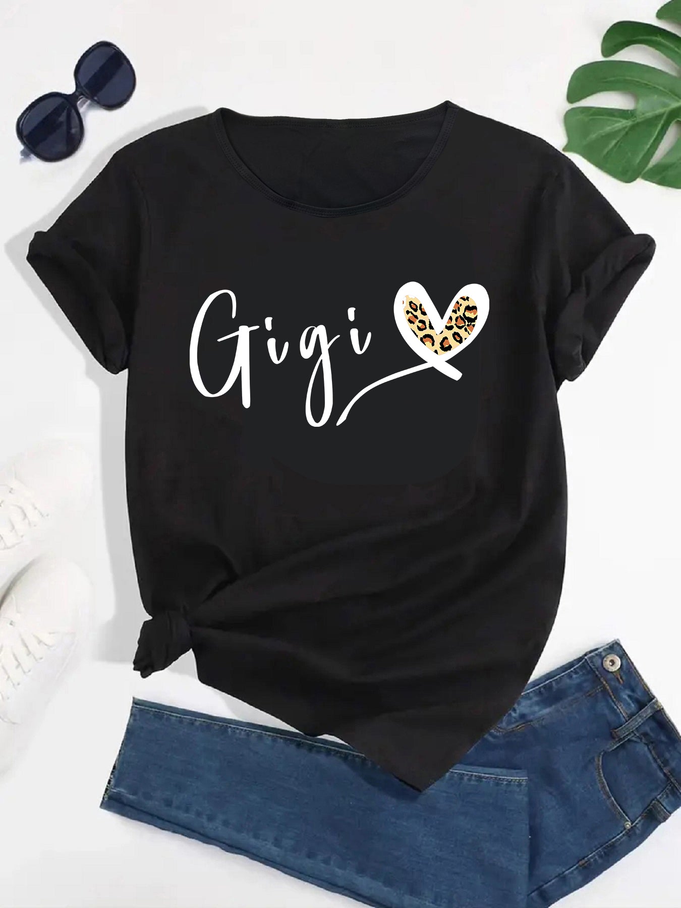 Effortless Elegance, Gigi Letter Heart Print Tee for Women