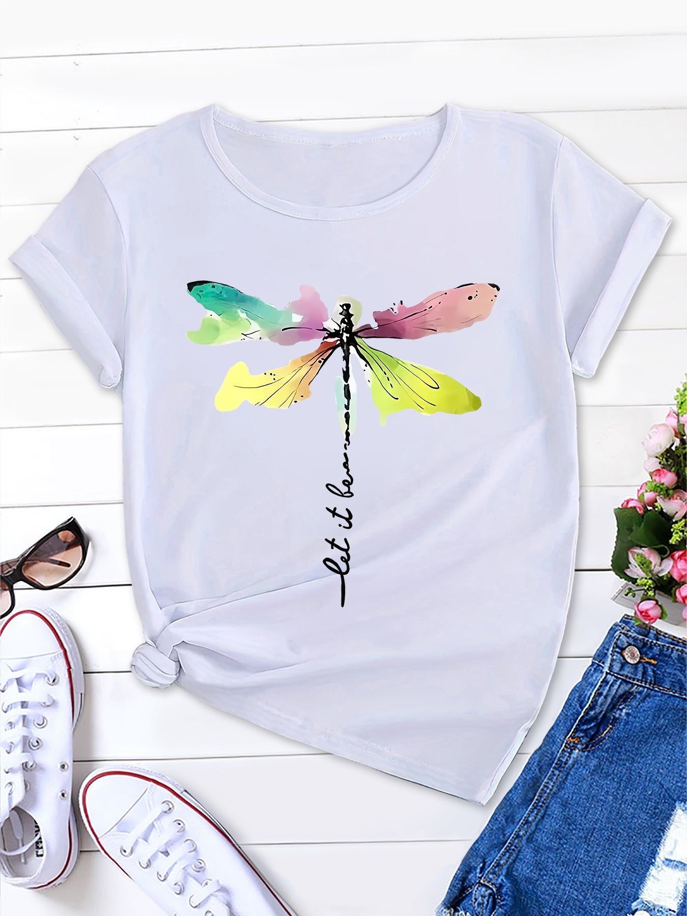 Fashionable Dragonfly Graphic Sports Tee for Women