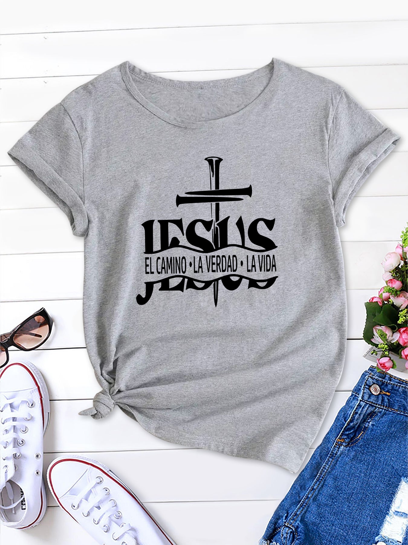 Women's New Short Sleeve T-Shirt with Cross Pattern and Jesus Lettering - Stylish, Comfortable, and Perfect for Summer Outdoor Wear